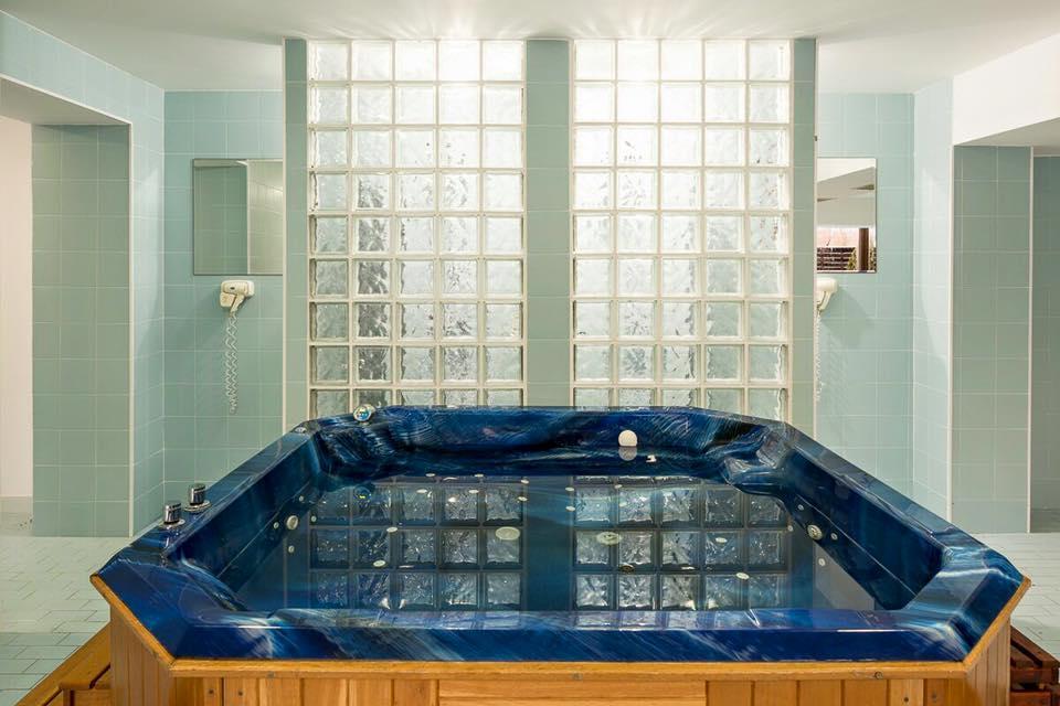 ホテルVila Pinul Si Mesteacanul ポイアナ・ブラショフ エクステリア 写真
